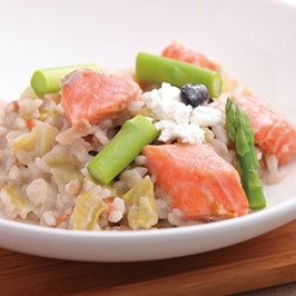 春キャベツとサーモンの雑穀米リゾット