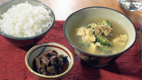 ゴーヤとツナのお味噌汁