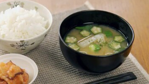長いもとオクラのお味噌汁