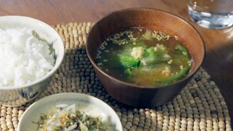 鶏そぼろと<br>レタスのお味噌汁