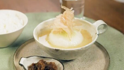 まるごと新玉ねぎの<br>お味噌汁