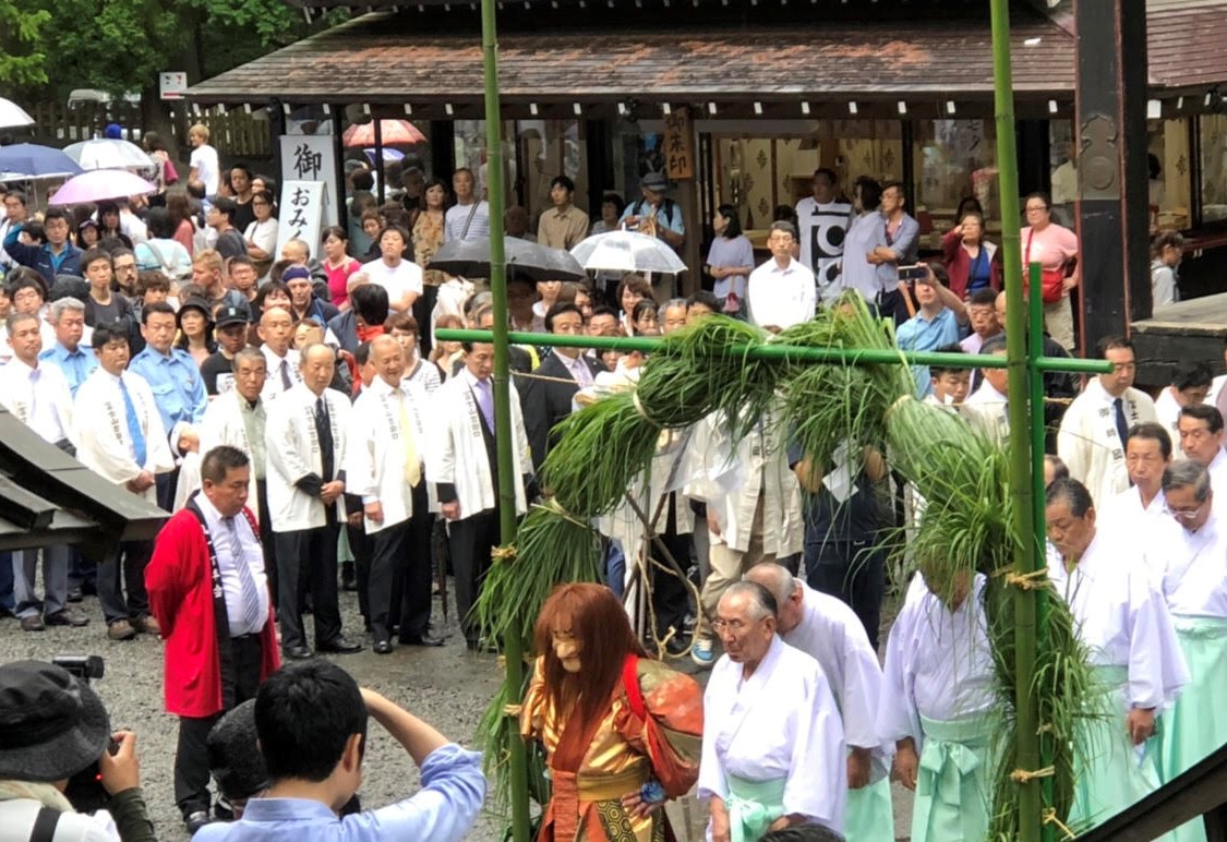 富士山の山開き前夜祭での神事の様子