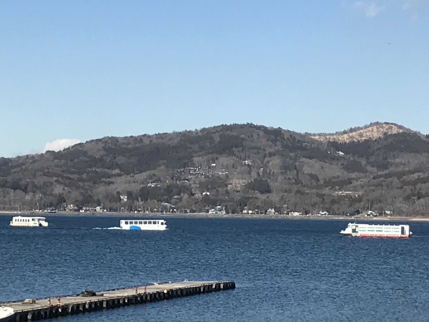 山中湖畔の旭日丘より