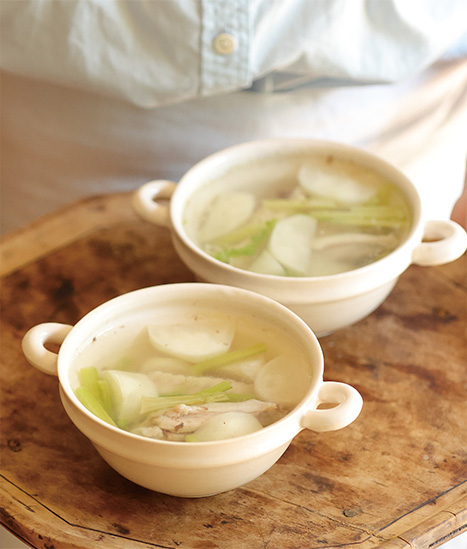 カブと鶏肉のスープ